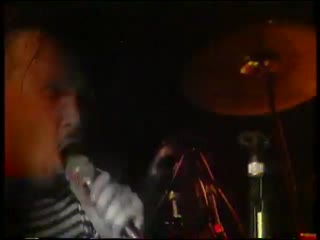 Kishanli pornoda kiraverishda yalangoch